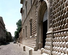 palazzo dei diamanti